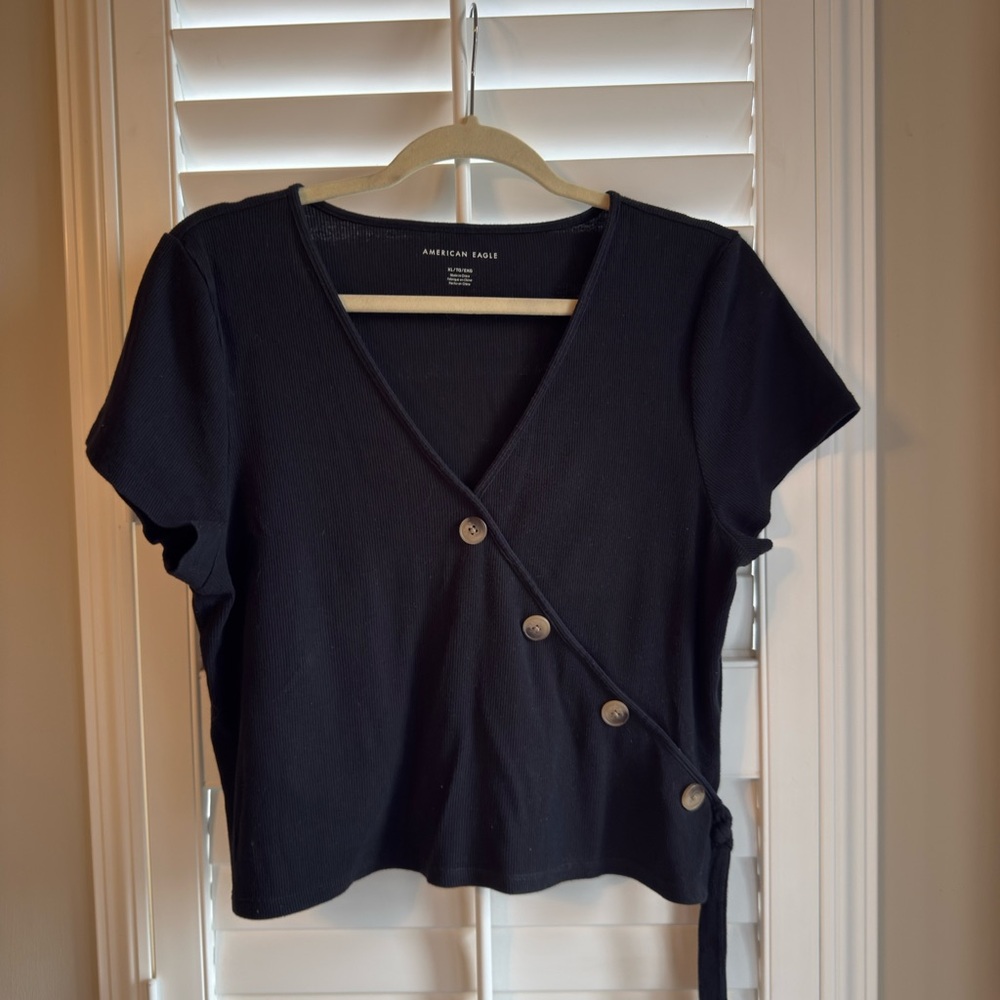 American Eagle Outfitters Black Wrap Top Size XL